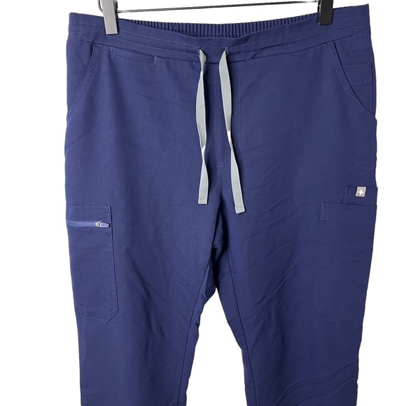 Figs Scrubs Technical Collection Cargo Utility Pants Blue Size Medium 10 Pockets - Picture 4 of 9